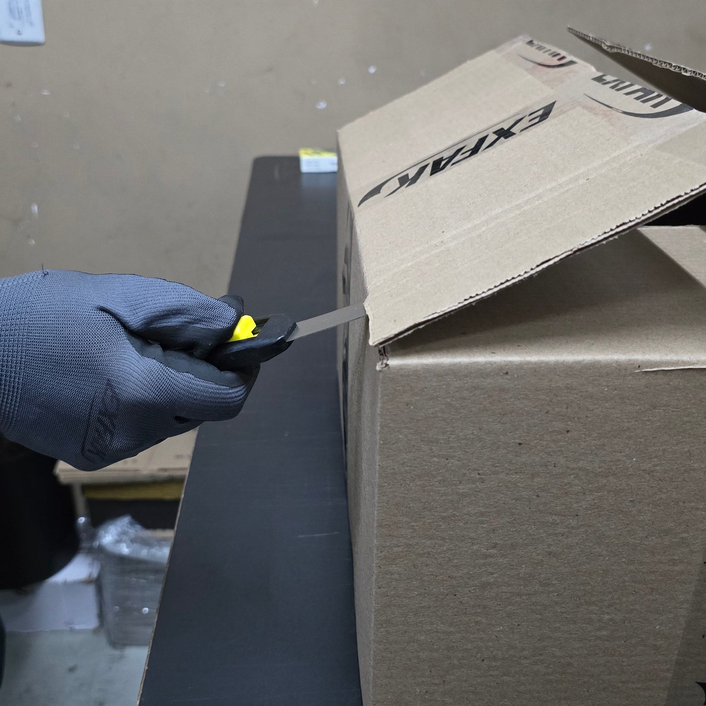 Retractable Safety Knife - 15-170 (10 units package)