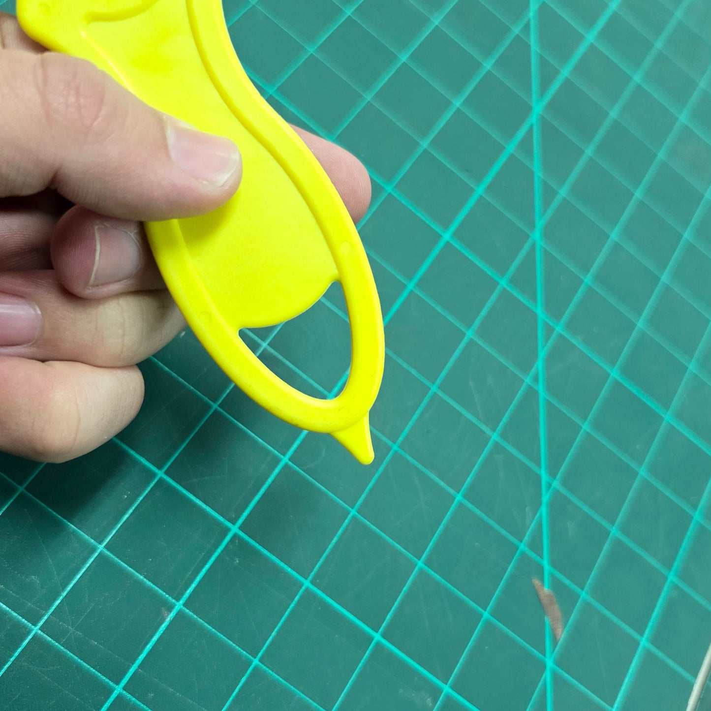 Safety Cutter 15-025 - Yellow Small Head