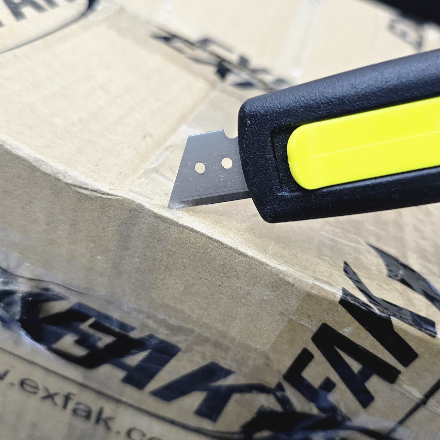 Retractable Safety Knife - 15-030